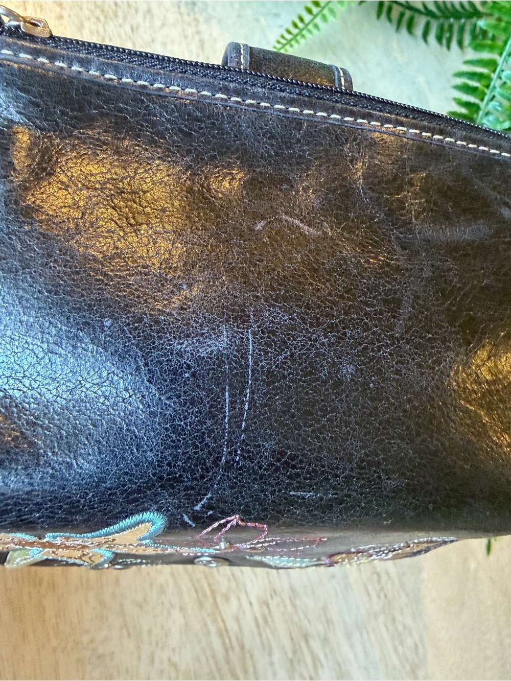 Black leather wallet, Never Used, flower design appliqué and embroidery - Picture 6 of 6